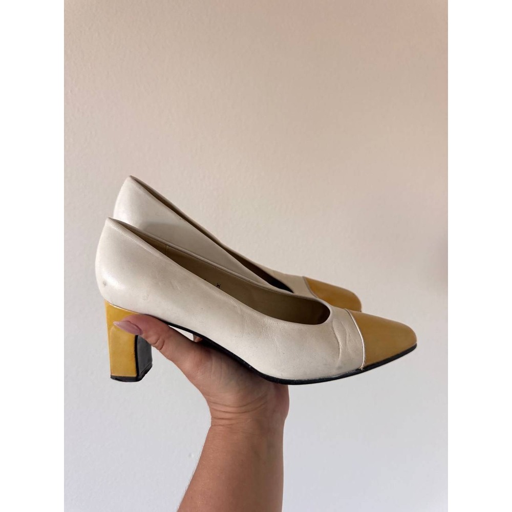 Etienne Aigner Leather Cap Toe Heels 6 Cream Mustard Colorblock Vintage Spain